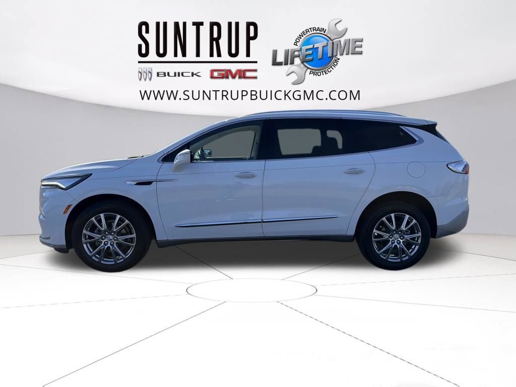 Used 2023 Buick Enclave Essence w/ Experience Buick Package image 2