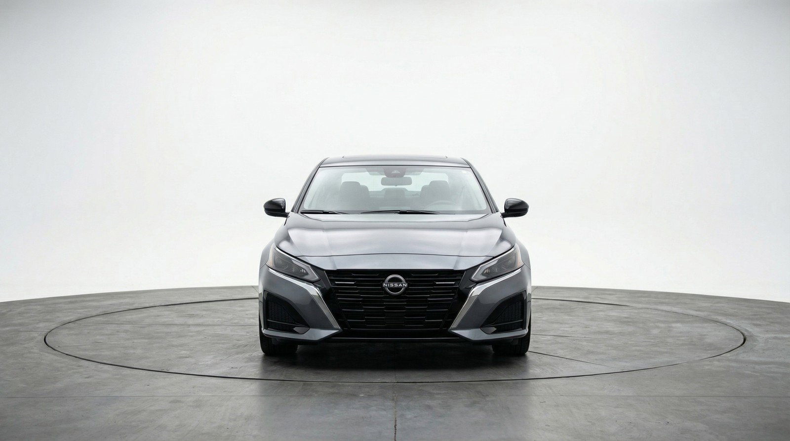 Used 2025 Nissan Altima 2.5 SV image 2