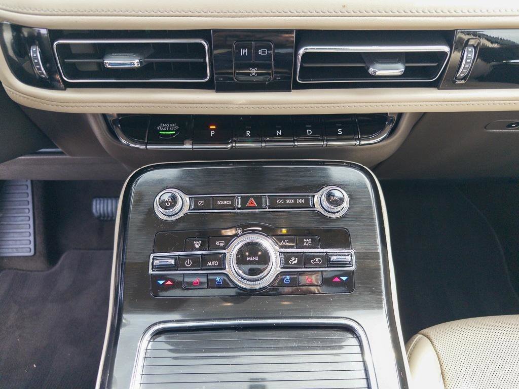 Used 2023 Lincoln Nautilus Reserve w/ Equipment Group 202A image 18