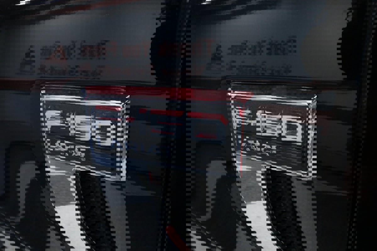 Used 2023 Ford F150 Lariat w/ Trailer Tow Package image 37