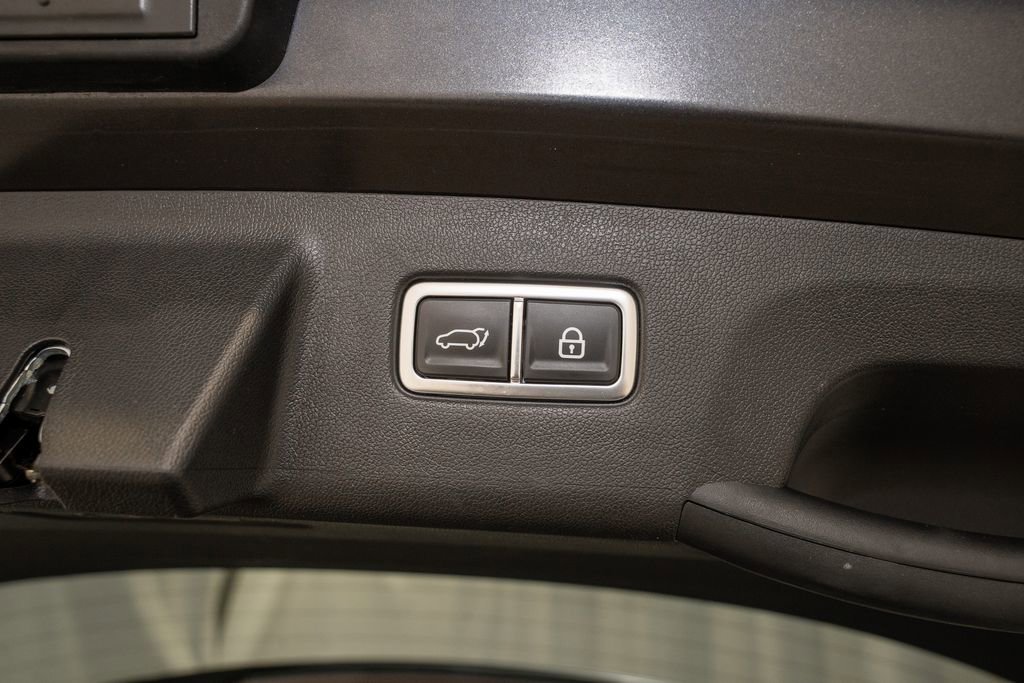 Certified 2023 Kia Sorento EX image 6