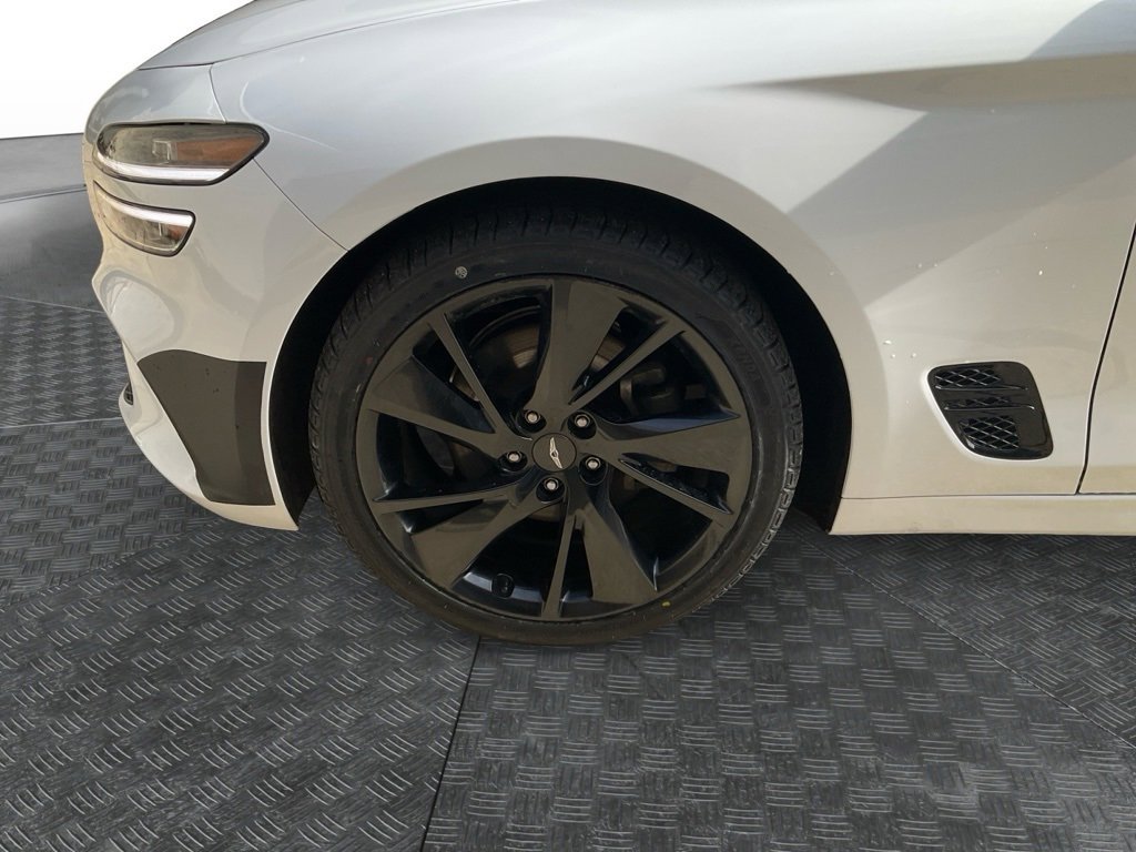 Used 2023 Genesis G70 2.0T w/ Sport Prestige Package image 10