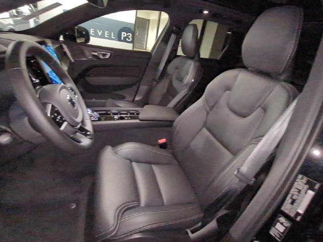 New 2026 Volvo XC60 T8 Ultra w/ Climate Package AWD/4WD image 13
