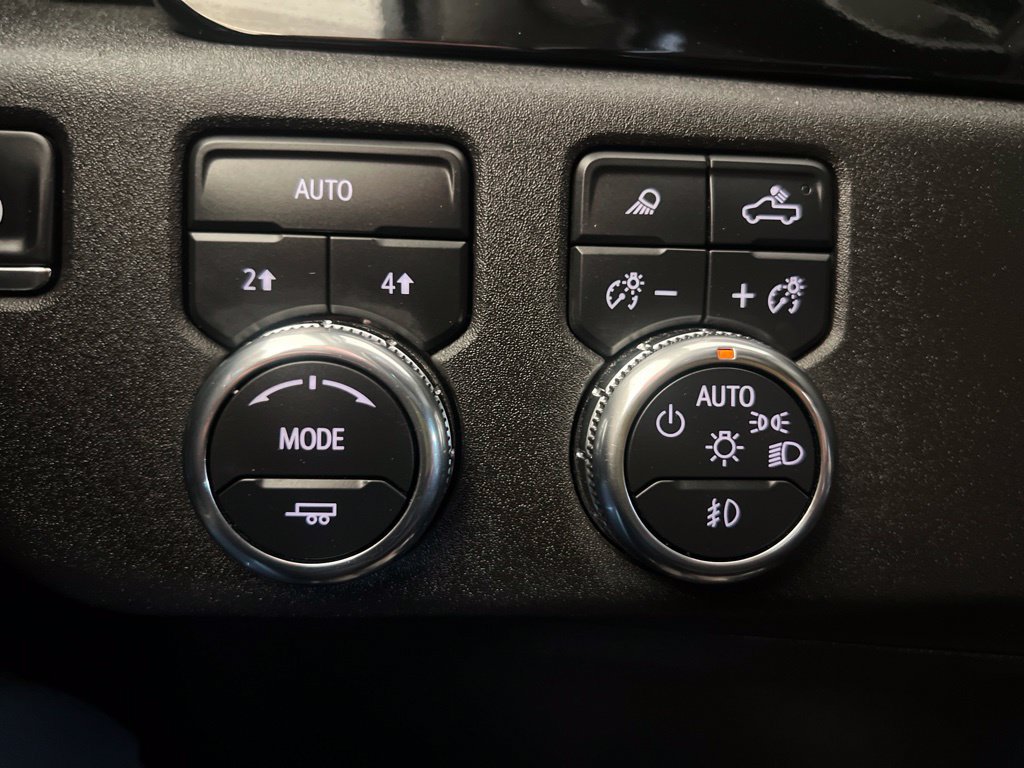 Used 2025 GMC Sierra 1500 SLT AWD/4WD image 48