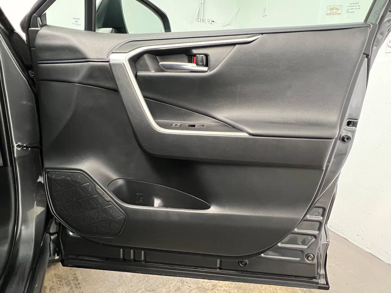 Used 2021 Toyota RAV4 XSE AWD/4WD image 11