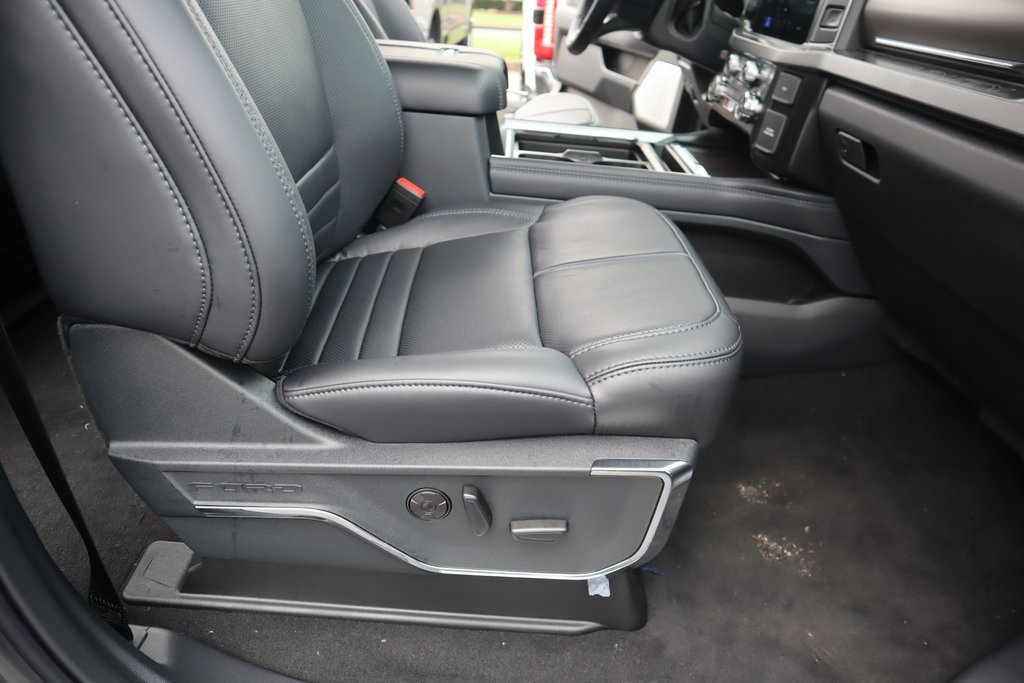 New 2026 Ford F250 Platinum image 14