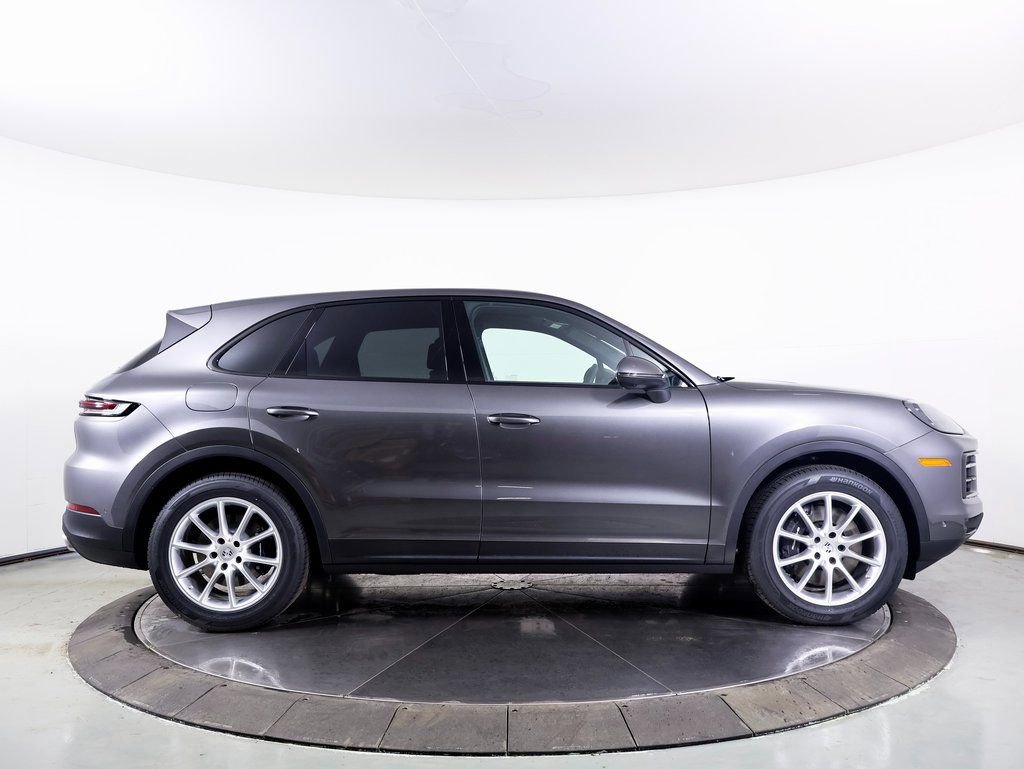 Certified 2025 Porsche Cayenne image 27