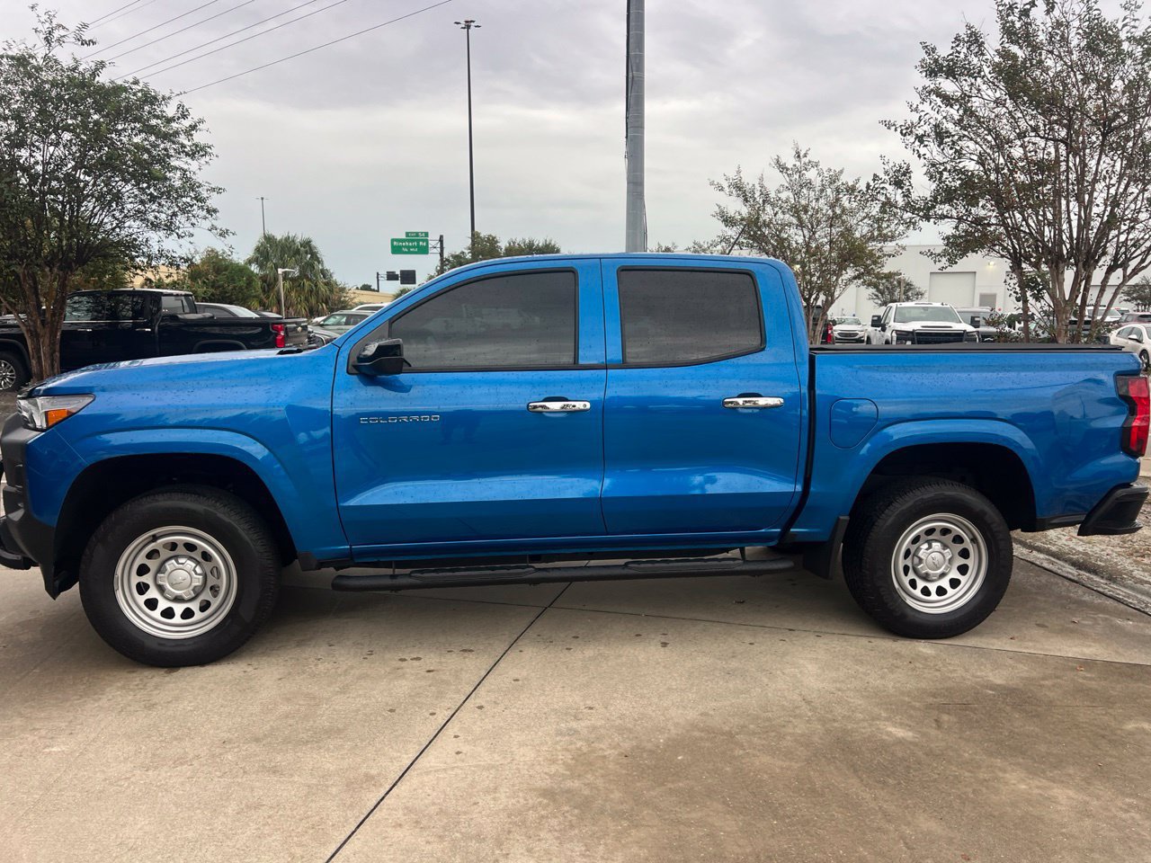 Used 2023 Chevrolet Colorado W/T w/ Safety Package RWD image 2