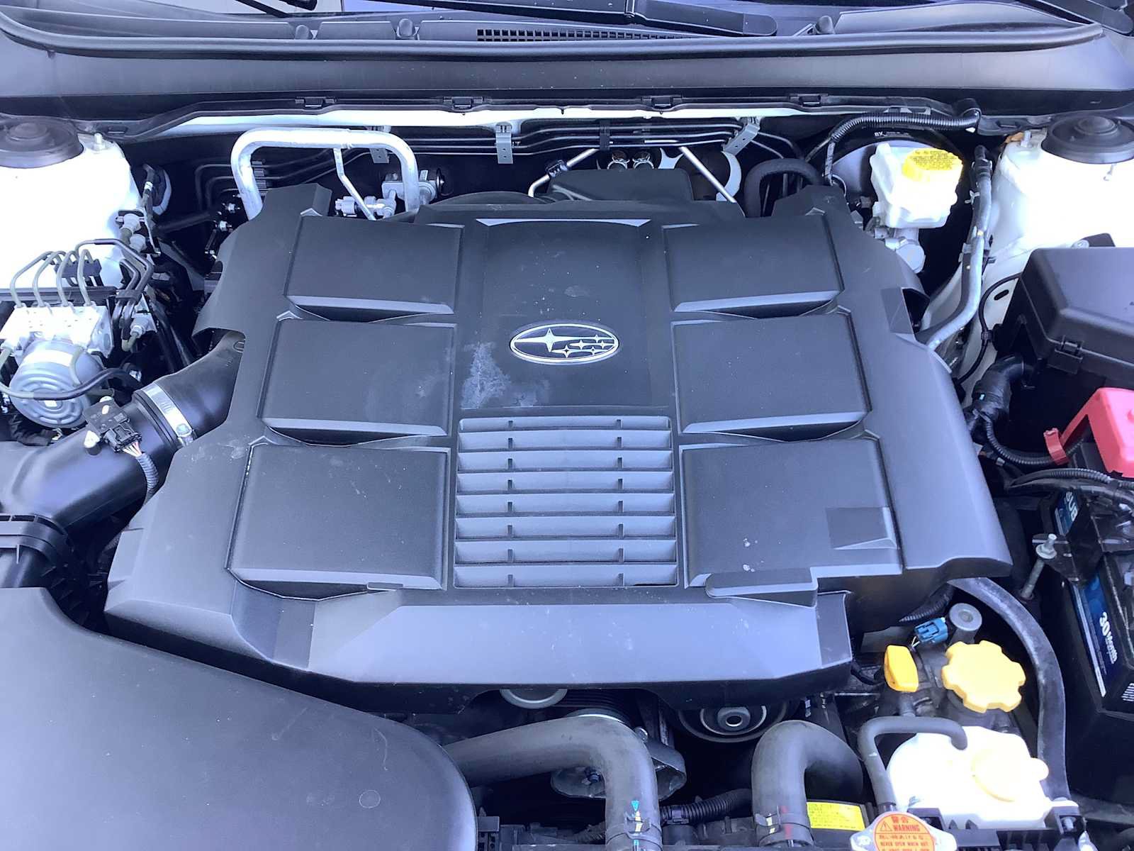 Used 2019 Subaru Outback 3.6R Touring w/ Popular Package #3A AWD/4WD image 8