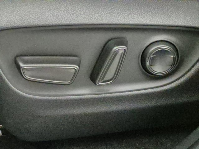 New 2025 Toyota RAV4 SE image 15