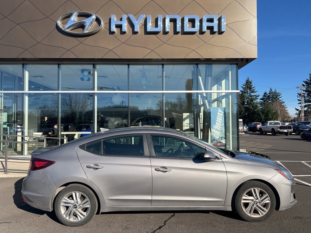 Used 2020 Hyundai Elantra Value Edition w/ Cargo Package (C1) image 2