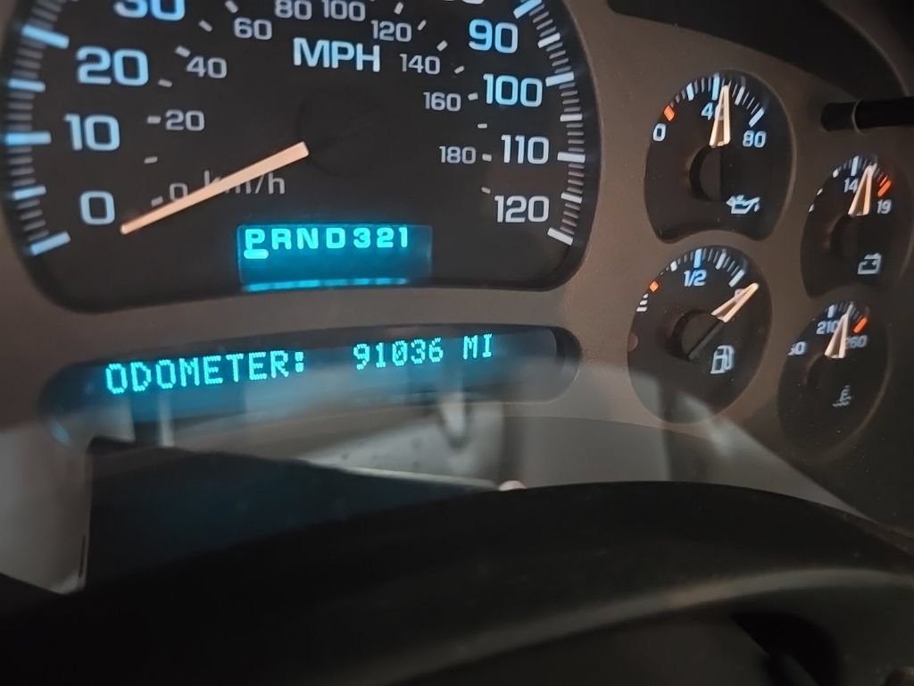 Used 2003 GMC Yukon XL Denali AWD/4WD image 9