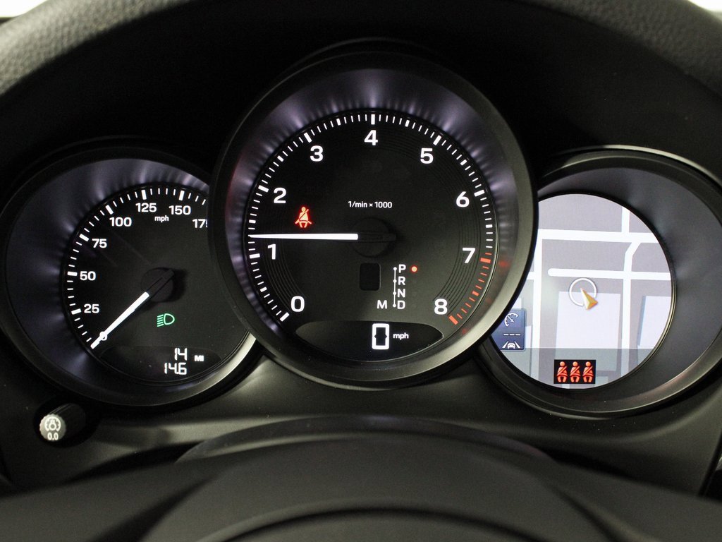 Certified 2025 Porsche Macan image 20