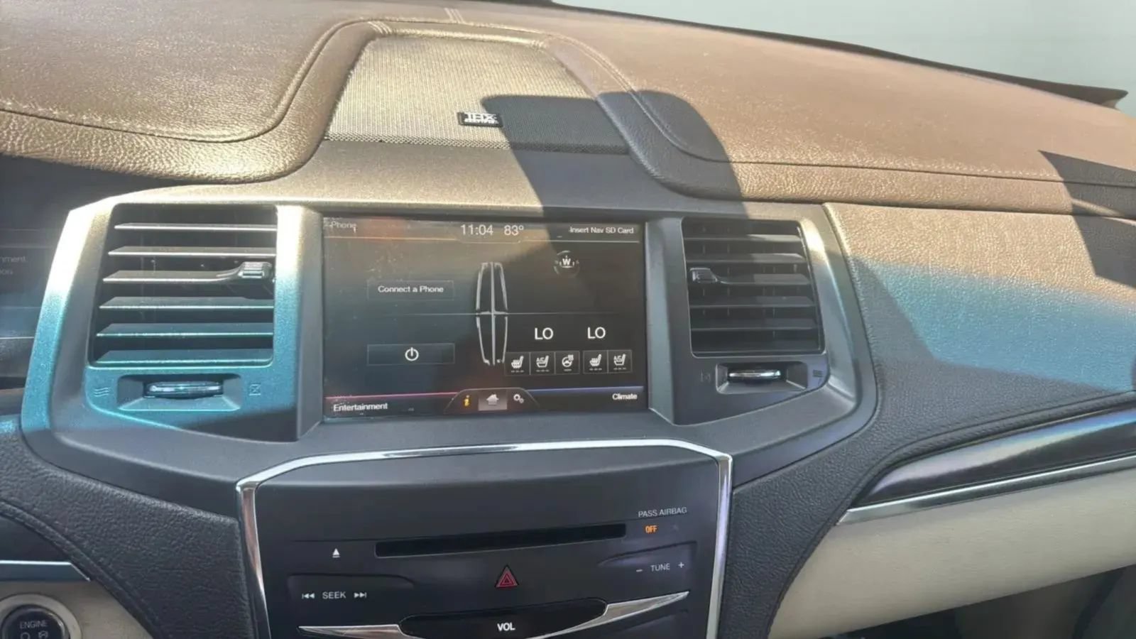 Used 2014 Lincoln MKS w/ Equipment Group 101A FWD image 17