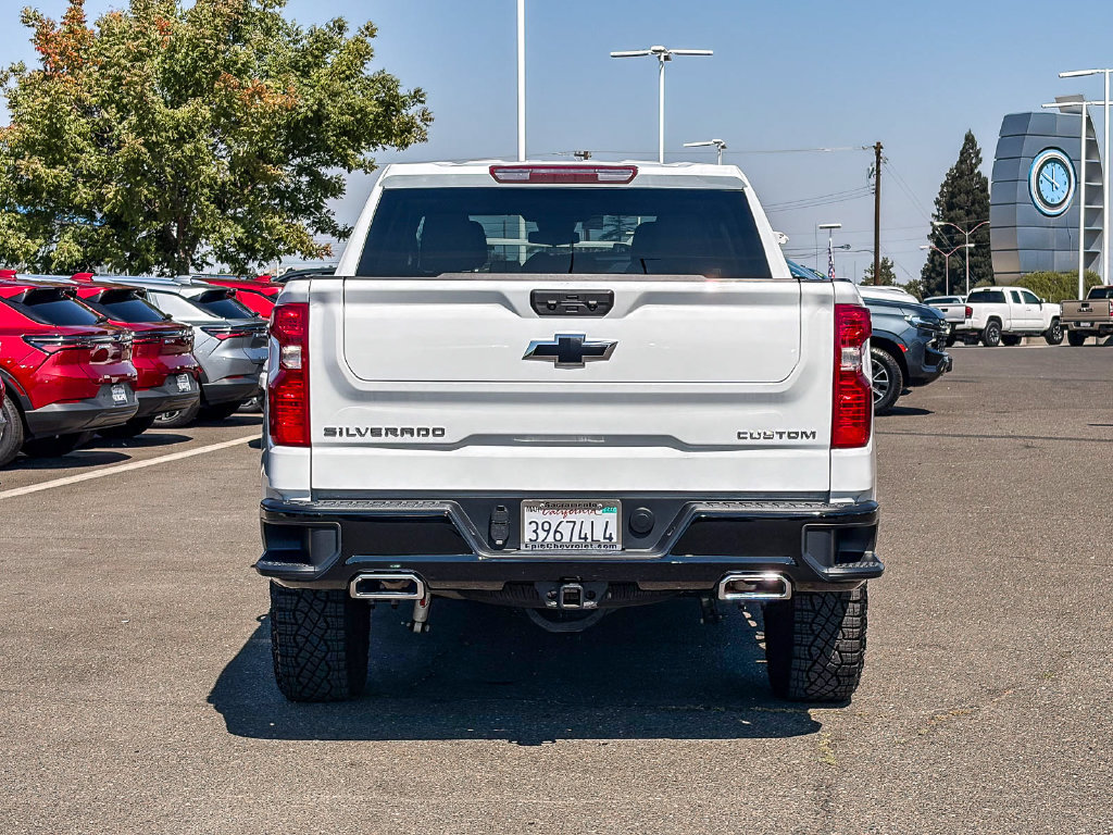 Used 2026 Chevrolet Silverado 1500 Custom Trail Boss AWD/4WD image 3