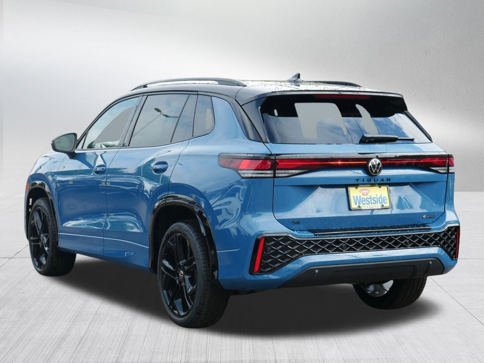 New 2025 Volkswagen Tiguan SE R-Line video 2