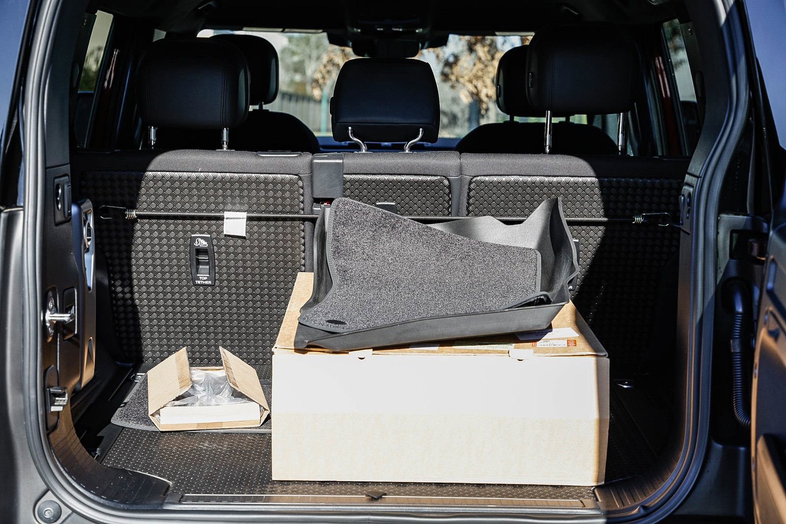 Used 2025 Land Rover Defender 110 Sedona Red Edition image 26