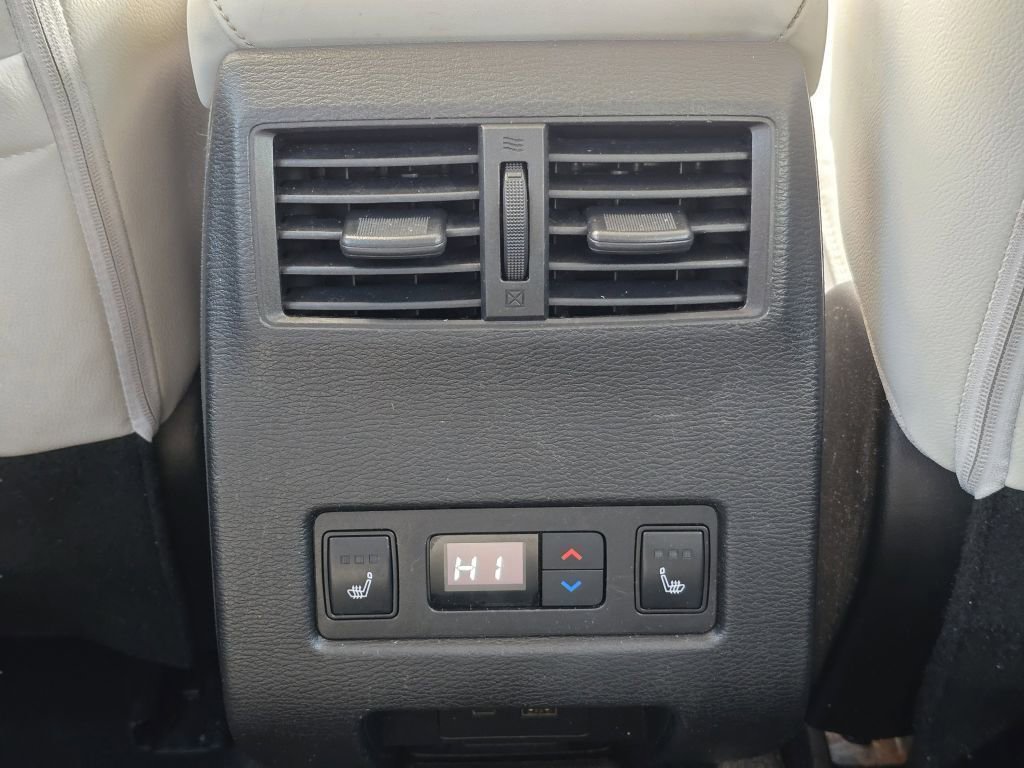 Used 2023 Mitsubishi Outlander SEL image 33