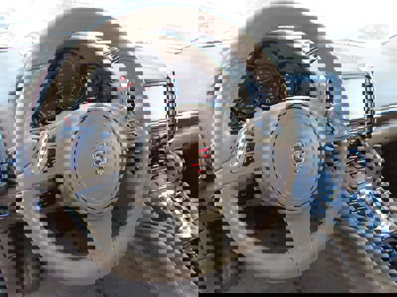 Used 2013 Porsche Cayenne image 8