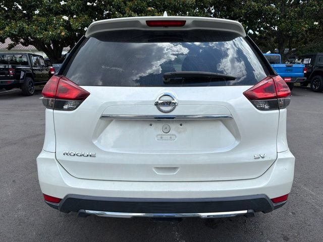 Used 2017 Nissan Rogue SV w/ Midnight Edition FWD image 6