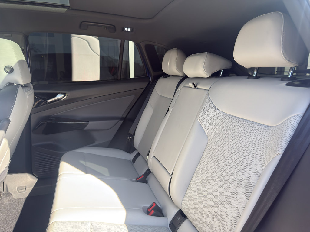 Used 2021 Volkswagen ID.4 Pro S w/ ID.4 Protection Package image 14