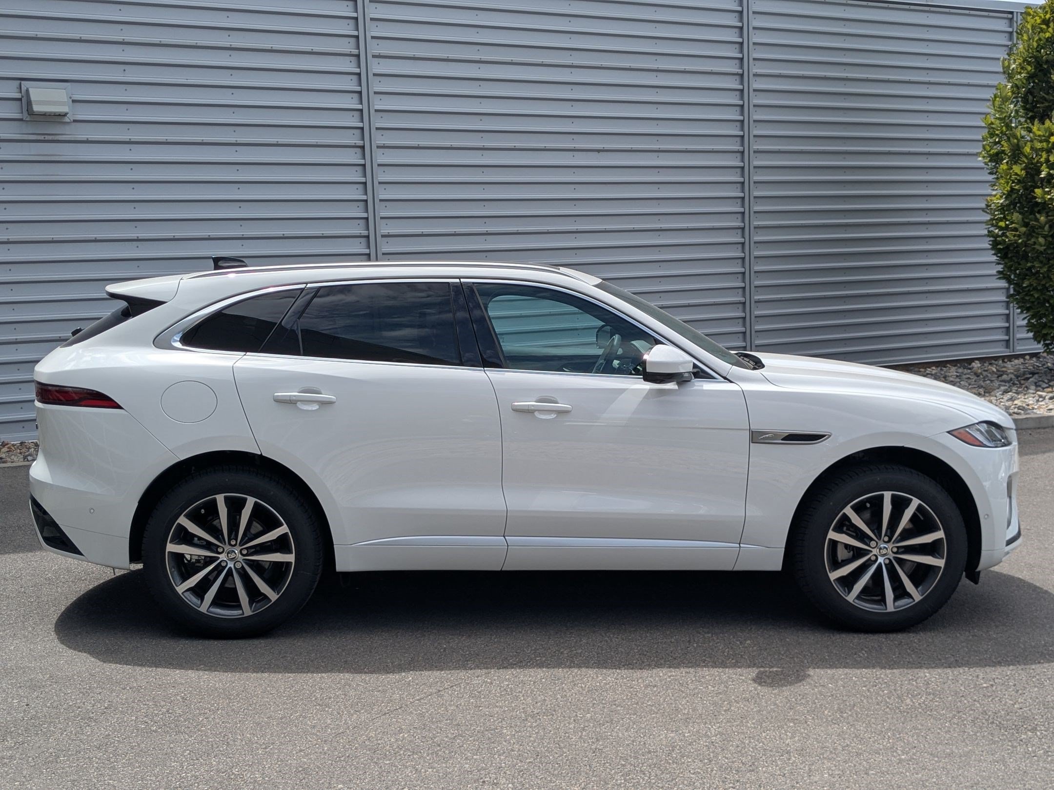 New 2026 Jaguar F-PACE R-Dynamic S AWD/4WD image 4