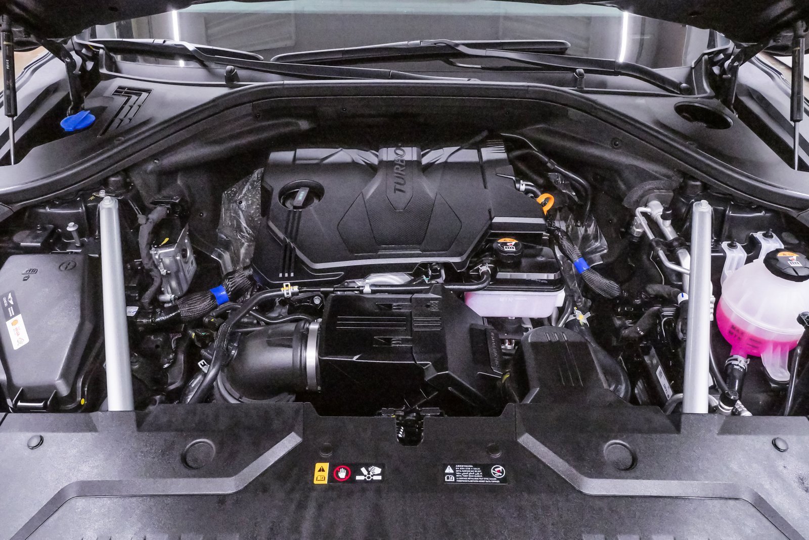 Certified 2025 Genesis GV70 2.5T image 21