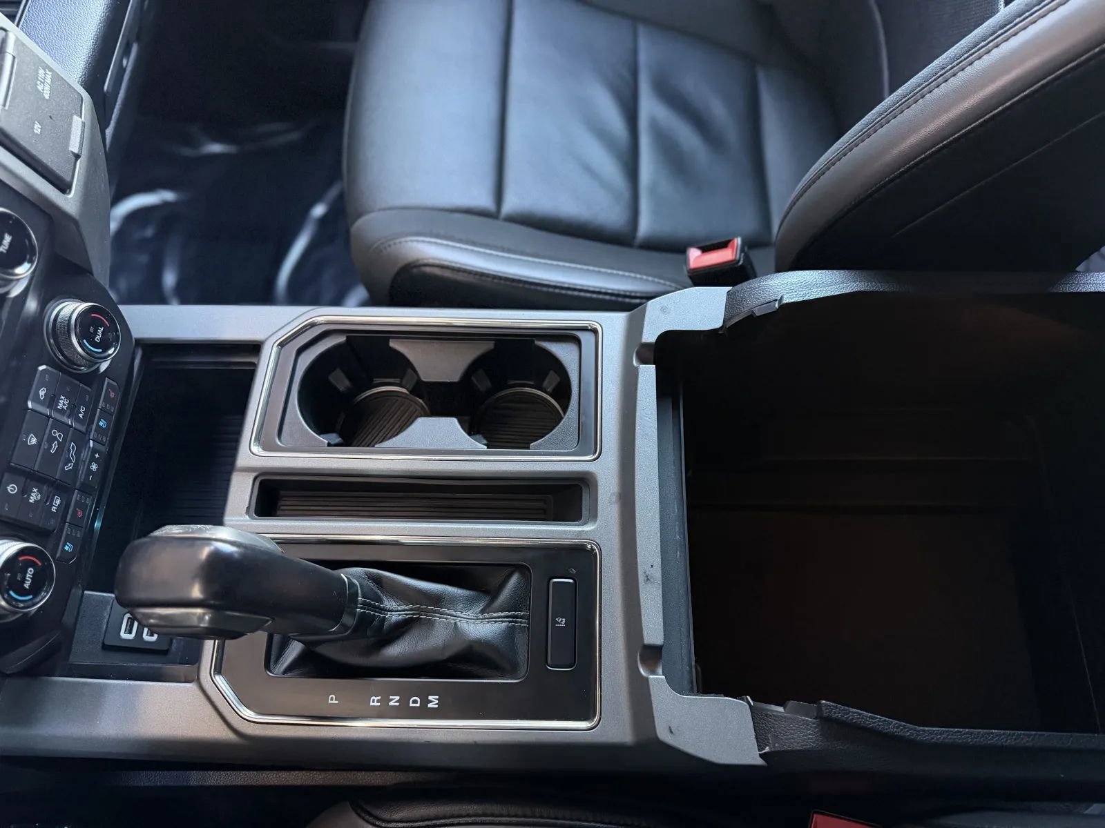 Used 2020 Ford F150 Raptor w/ Equipment Group 802A Luxury image 39