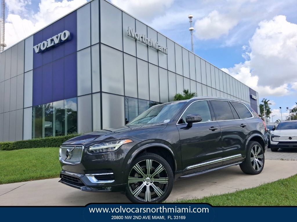 Used 2024 Volvo XC90 B5 Plus AWD/4WD image 1