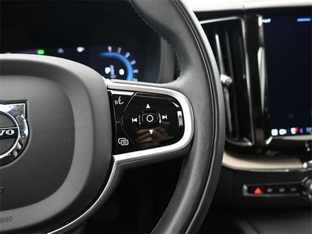 Used 2022 Volvo XC60 B5 Inscription w/ Advanced Package image 25