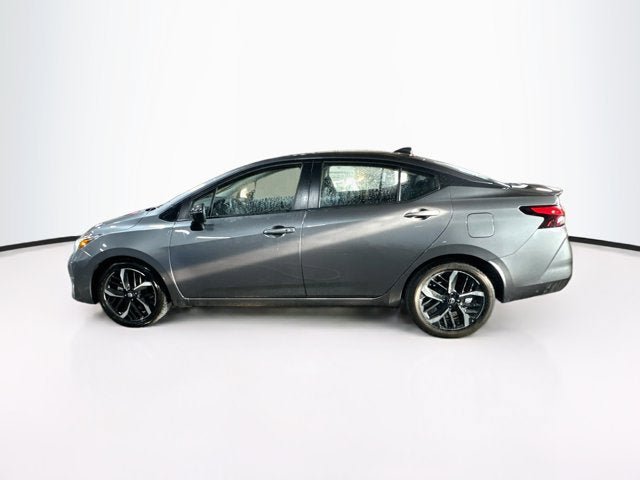 Used 2025 Nissan Versa SR FWD image 8
