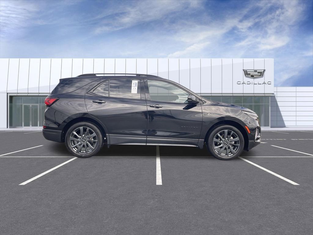 Used 2023 Chevrolet Equinox RS w/ LPO, Cargo Package image 9