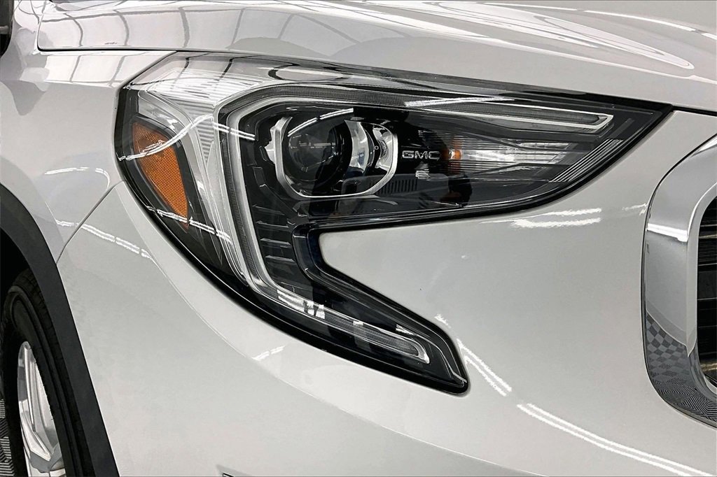 Used 2020 GMC Terrain SLE w/ Driver Convenience Package image 29