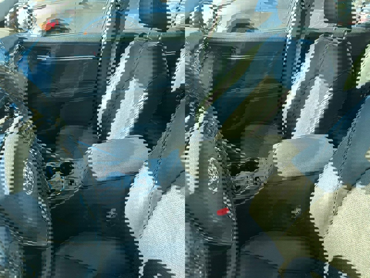 Used 2022 Toyota Camry XSE image 11