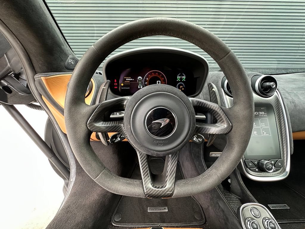 Used 2019 McLaren 570S Spider RWD image 21