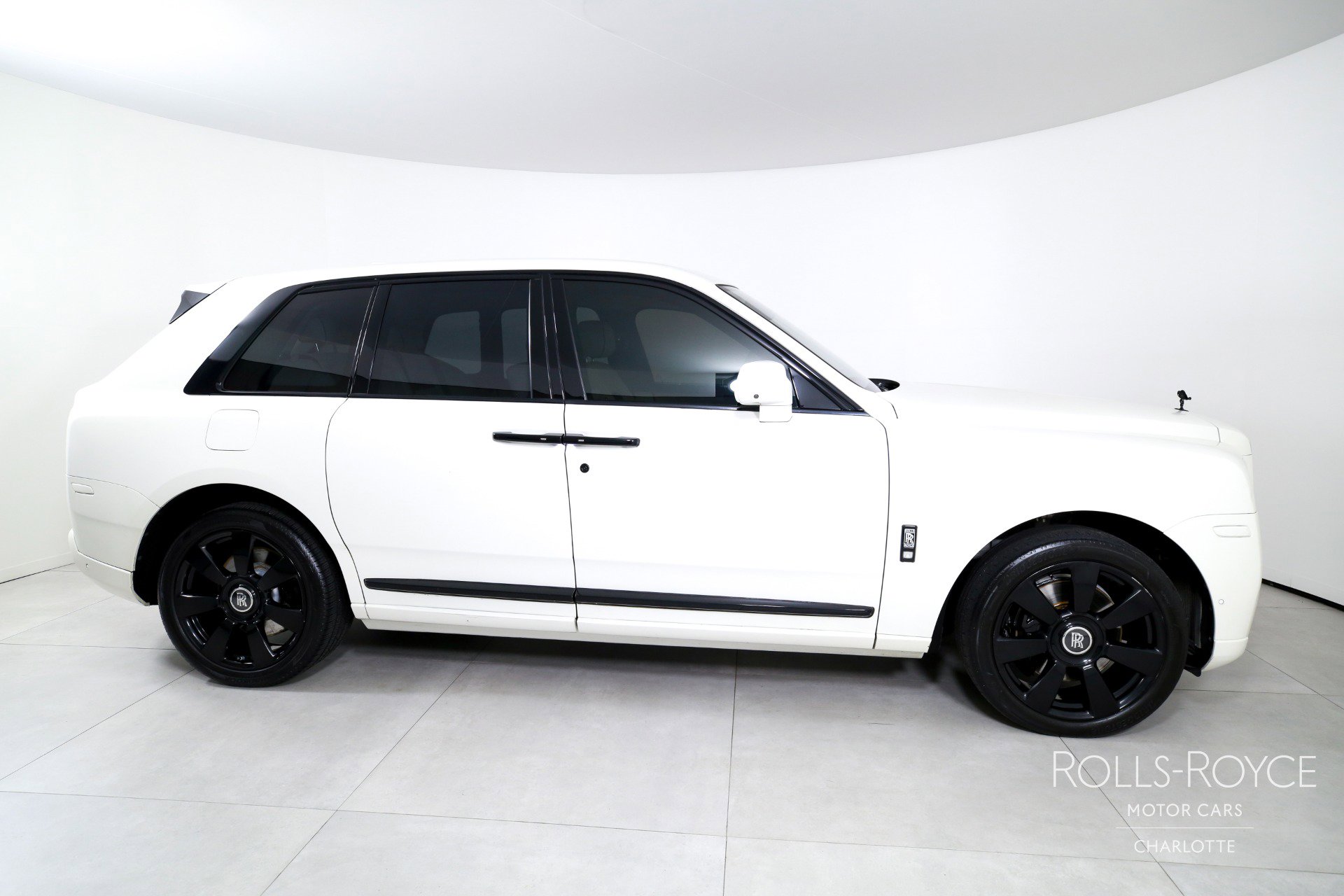 Used 2020 Rolls-Royce Cullinan image 10