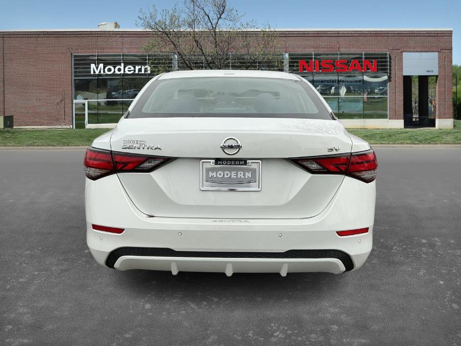 Certified 2022 Nissan Sentra SV w/ Trunk Package image 3