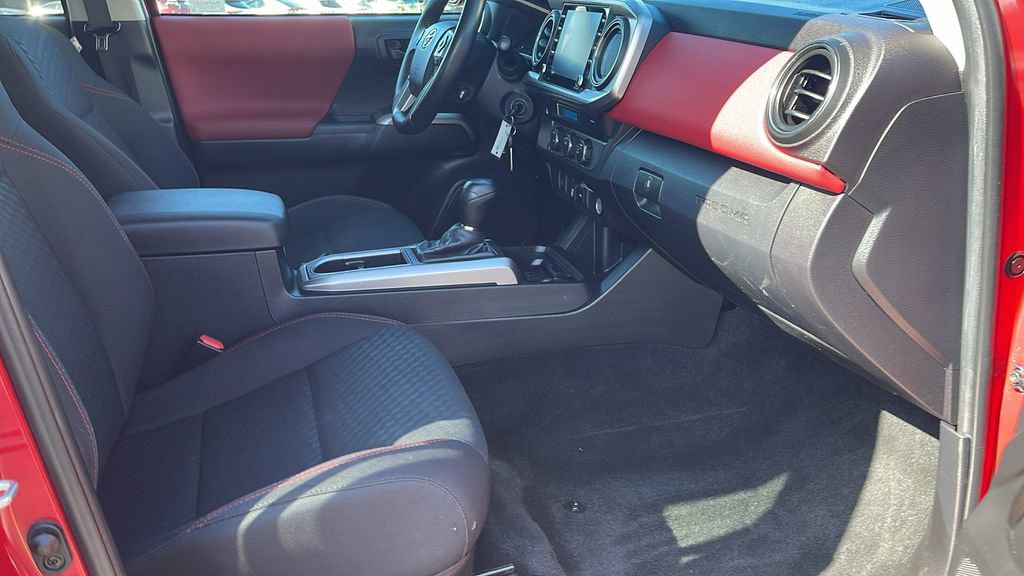 Used 2022 Toyota Tacoma SR5 image 33