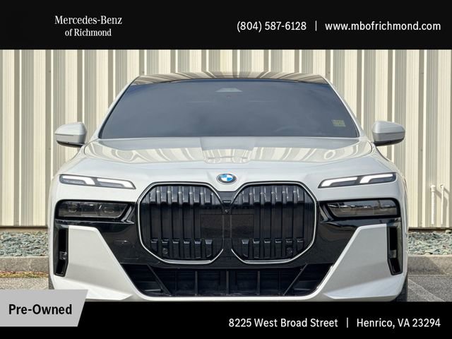 Used 2025 BMW 760i xDrive w/ Premium Package image 10