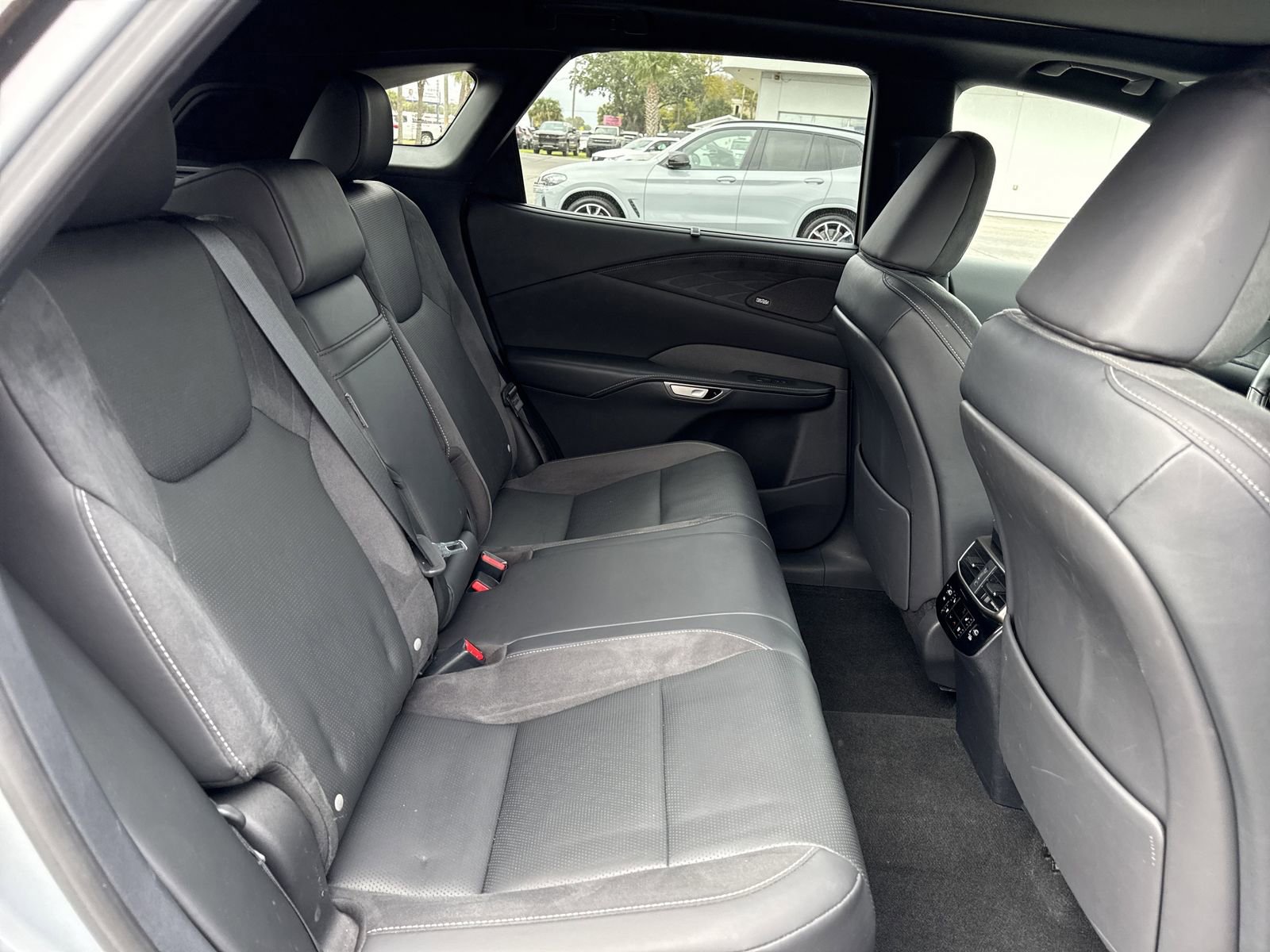 Used 2023 Lexus RX 350 FWD w/ Accessory Package image 31