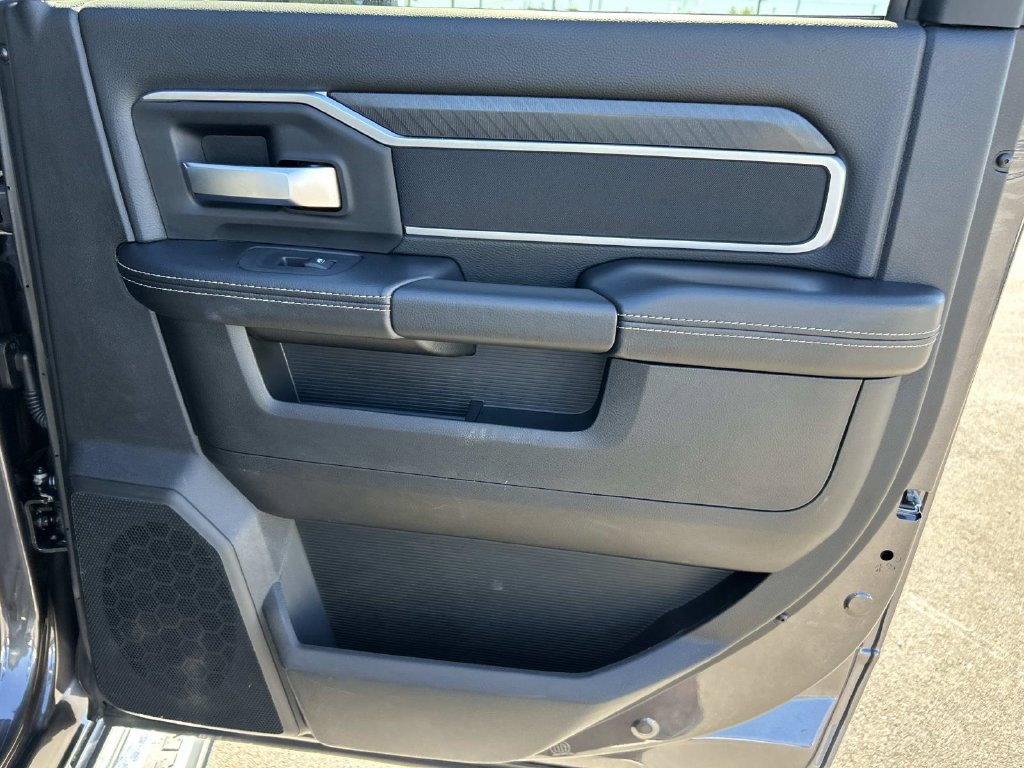 Used 2025 RAM 2500 Big Horn AWD/4WD image 23