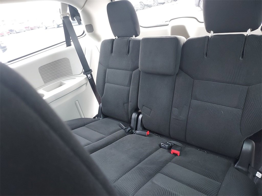 Used 2016 Dodge Grand Caravan American Value Package w/ UConnect Hands-Free Group image 25