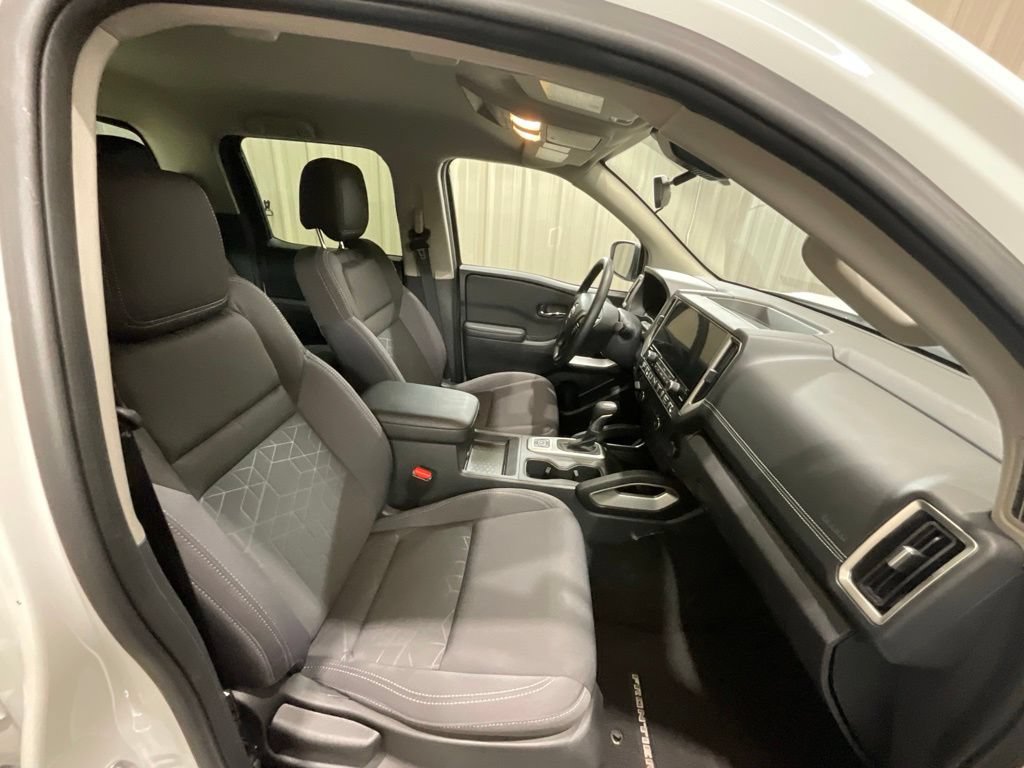 Used 2026 Nissan Frontier SV AWD/4WD image 14