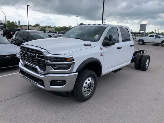 New 2025 RAM 3500 Tradesman AWD/4WD image 3