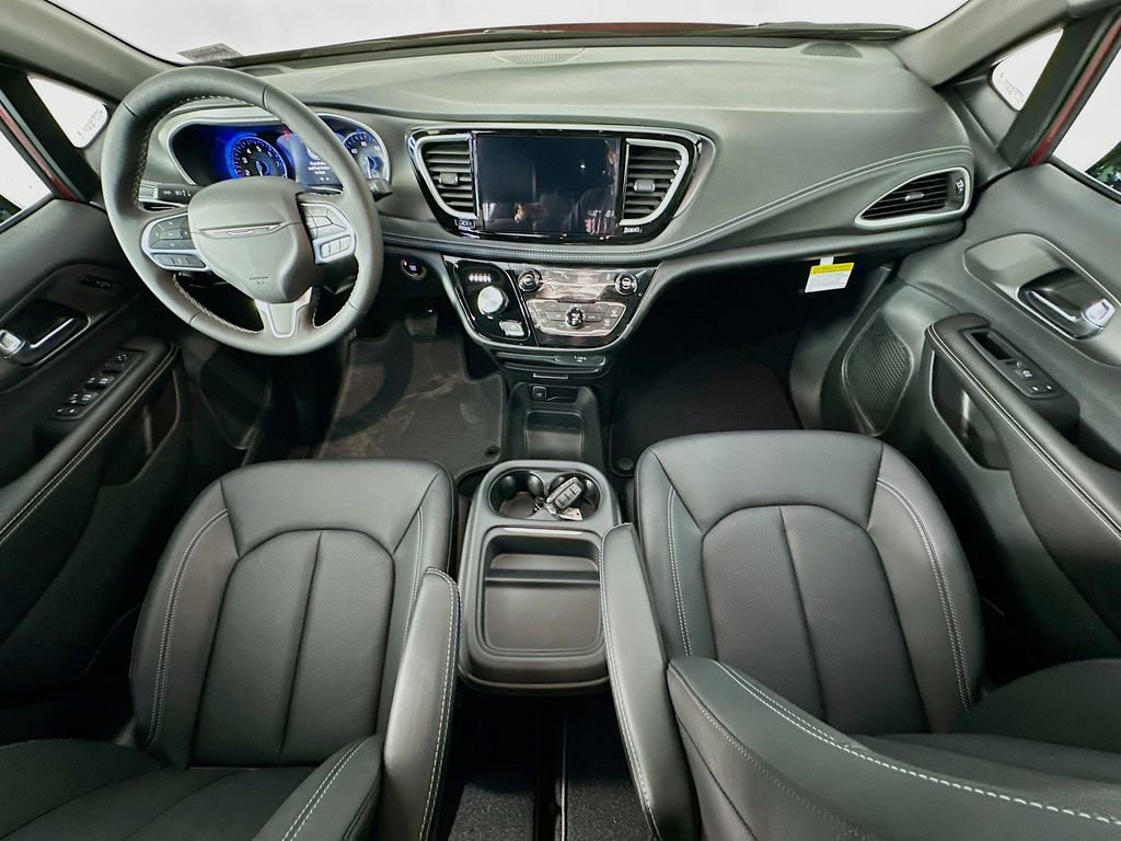 New 2027 Chrysler Pacifica Select FWD image 9