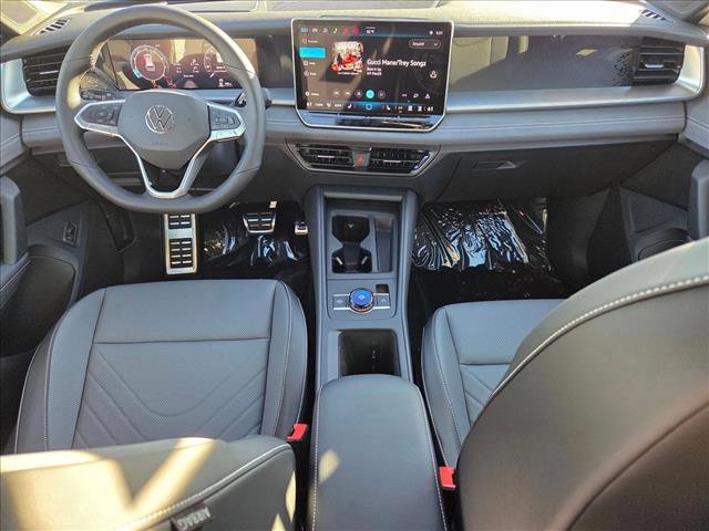 New 2026 Volkswagen Tiguan SE R-Line image 14