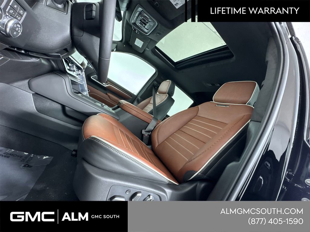 New 2026 GMC Sierra 3500 Denali Ultimate w/ LPO, Black Badging Package image 32