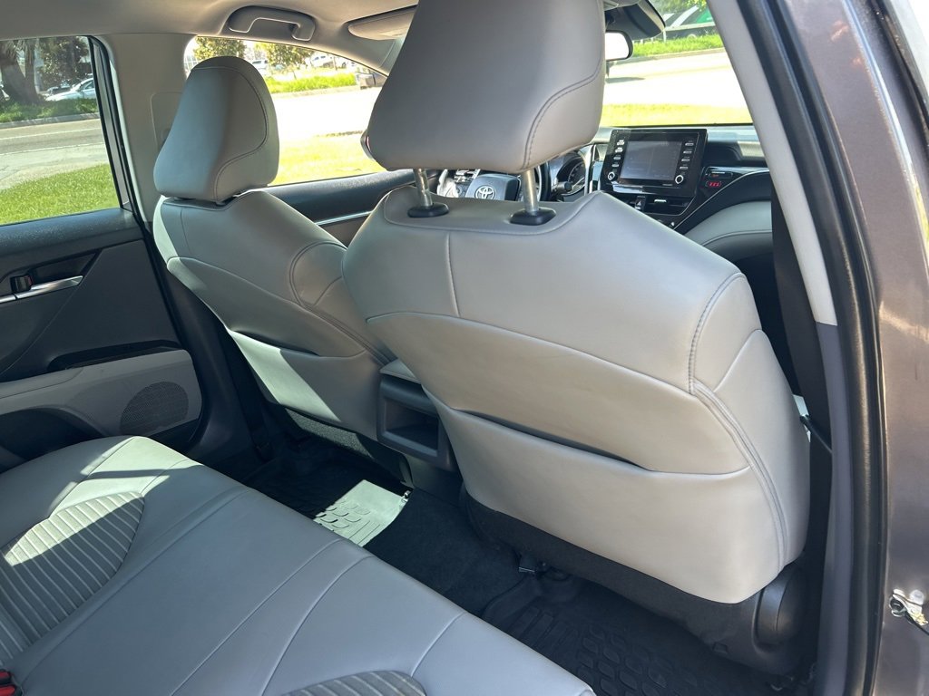 Used 2022 Toyota Camry SE image 20