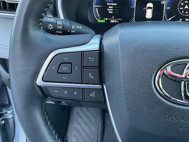 Used 2023 Toyota Highlander Limited image 30