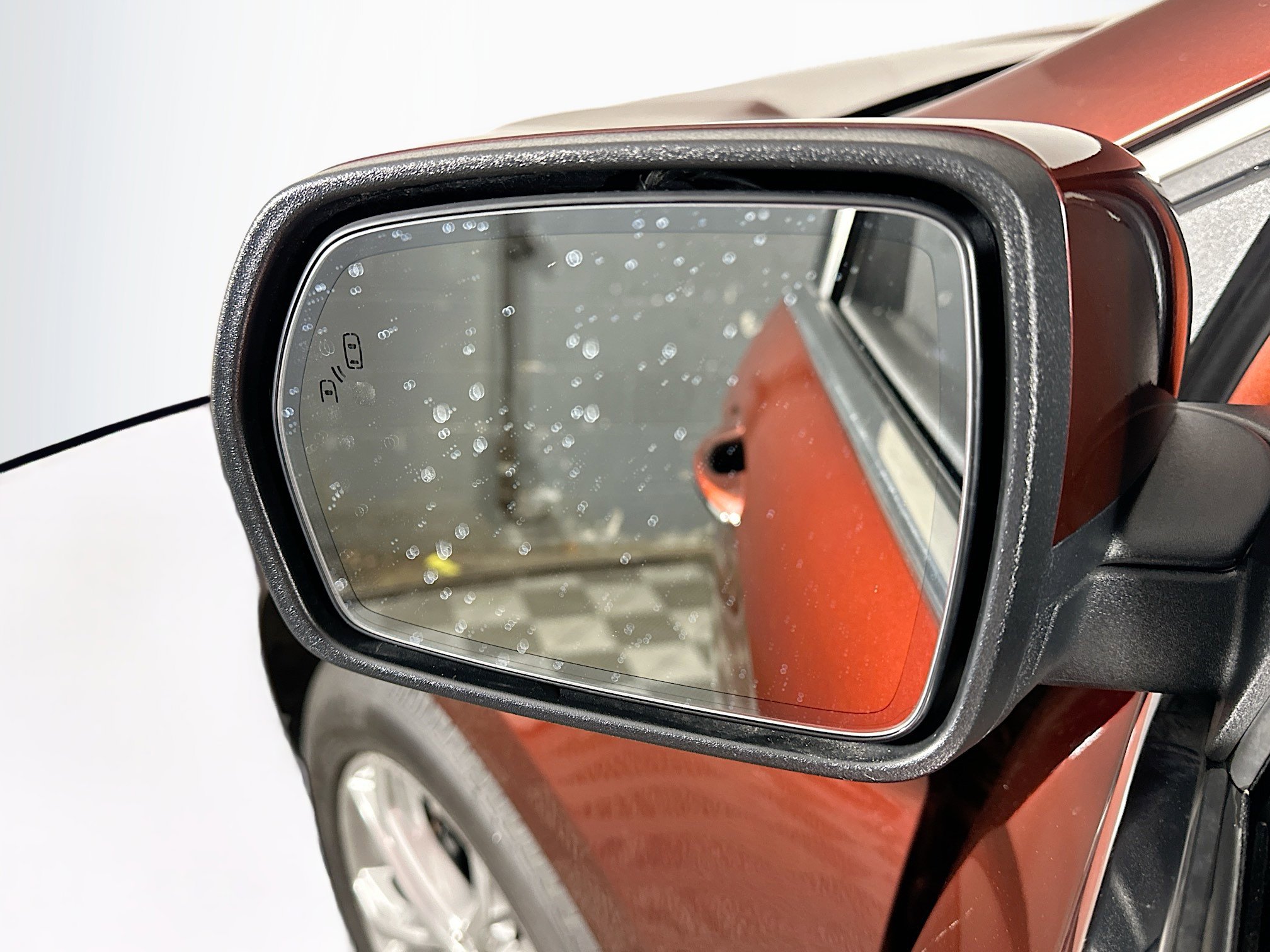 Used 2015 Ford Edge Titanium w/ Equipment Group 302A AWD/4WD image 16